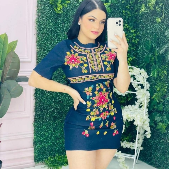 Ropa - Picture 4 of 7